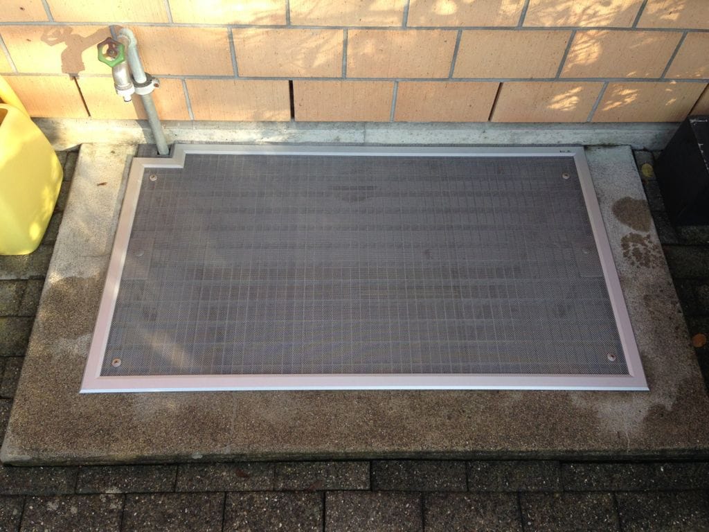 Insektenschutz Lichtschacht Aarau – massgefertigte Abdeckung